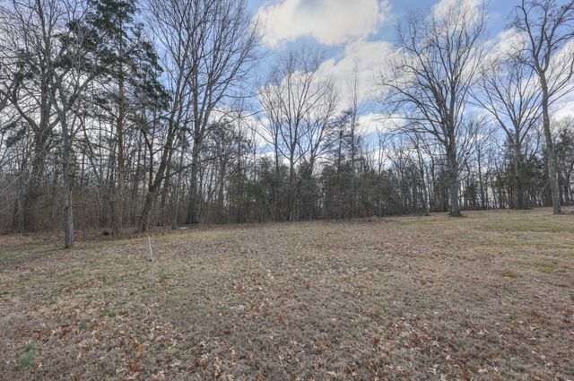 234 Bluegrass Cir, Lebanon, TN 37090
