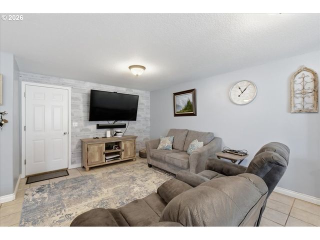 2120 Nw 9TH Ave, Battle Ground, WA 98604