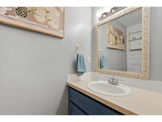 2120 Nw 9TH Ave, Battle Ground, WA 98604