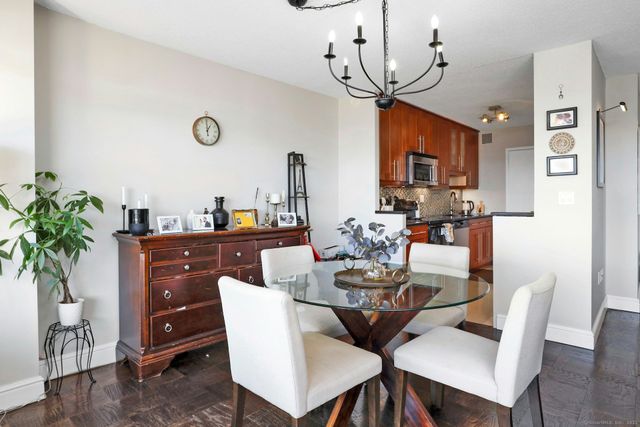 44 Strawberry Hill Avenue 7C, Stamford, CT 06902