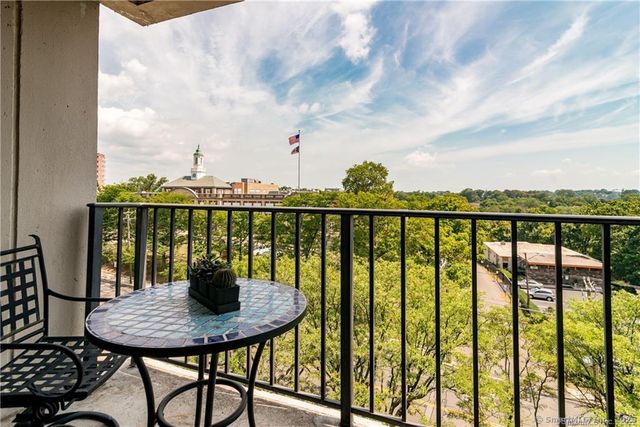44 Strawberry Hill Avenue 7C, Stamford, CT 06902