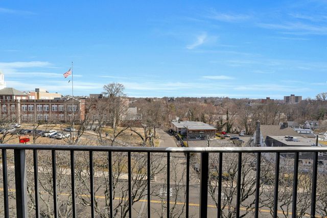 44 Strawberry Hill Avenue 7C, Stamford, CT 06902