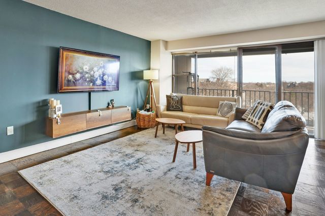 44 Strawberry Hill Avenue 7C, Stamford, CT 06902