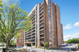 44 Strawberry Hill Avenue 7C, Stamford, CT 06902