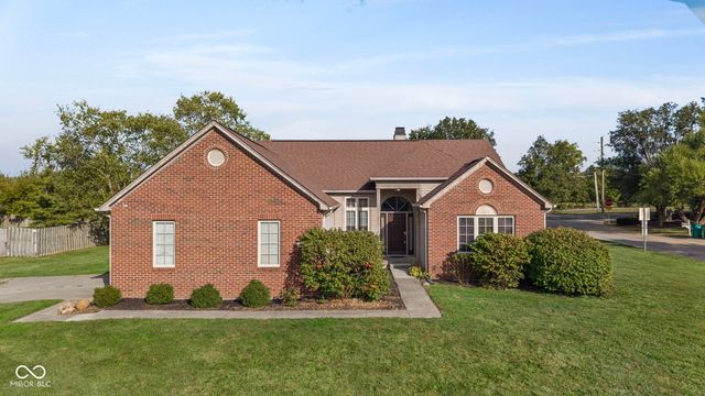 14901 Windmill Drive, Carmel, IN 46033