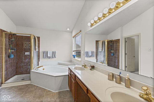 14901 Windmill Drive, Carmel, IN 46033