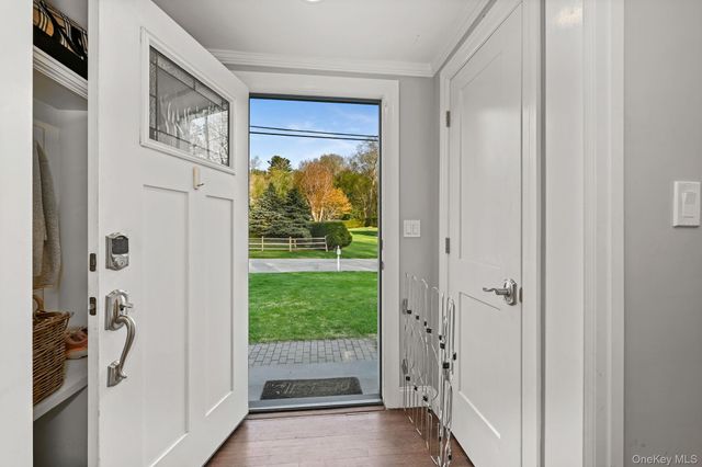 15 Maryland Avenue, Armonk, NY 10504