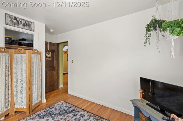 3201 Croissant Street, Dearborn, MI 48124