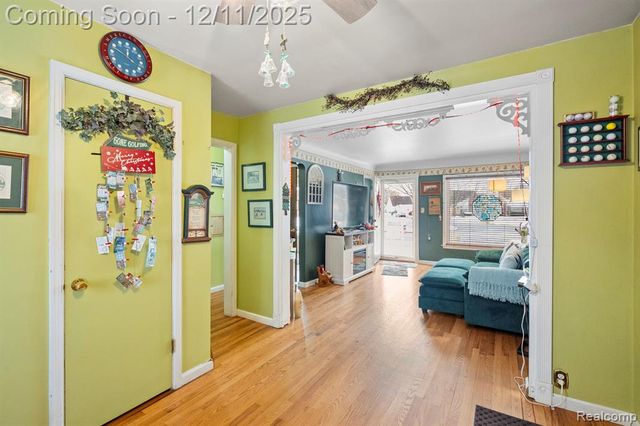 3201 Croissant Street, Dearborn, MI 48124