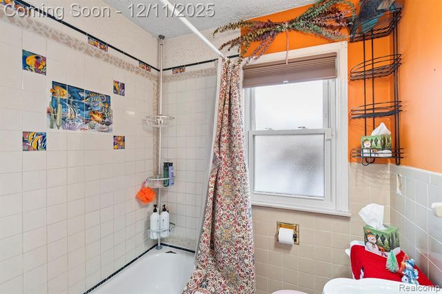 3201 Croissant Street, Dearborn, MI 48124