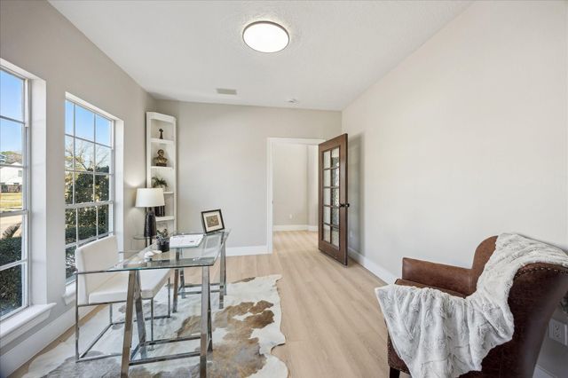 4042 Glen Cove Drive, Houston, TX 77021