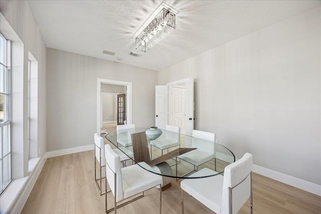 4042 Glen Cove Drive, Houston, TX 77021