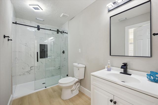 4042 Glen Cove Drive, Houston, TX 77021