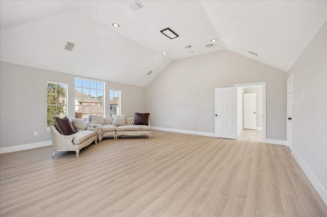 4042 Glen Cove Drive, Houston, TX 77021