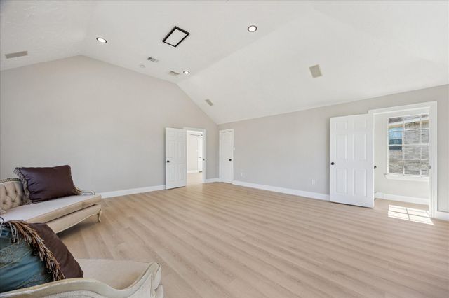 4042 Glen Cove Drive, Houston, TX 77021