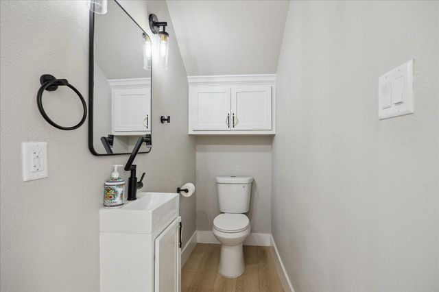 4042 Glen Cove Drive, Houston, TX 77021