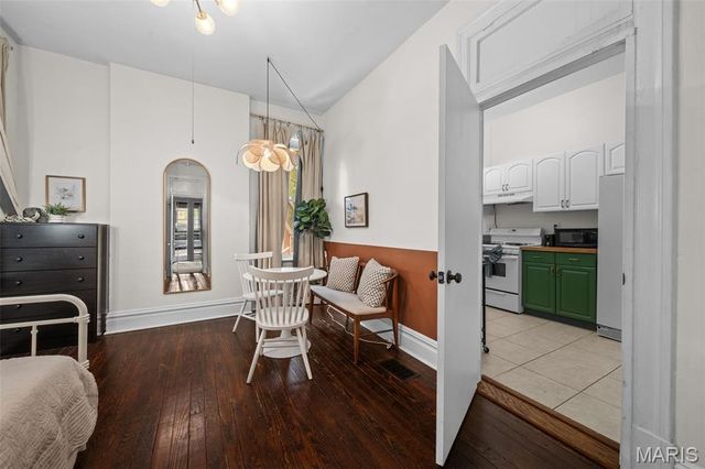 4036 Flad Avenue, St Louis, MO 63110
