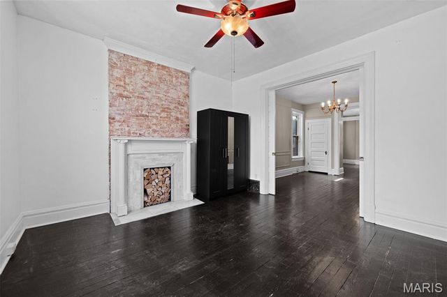 4036 Flad Avenue, St Louis, MO 63110