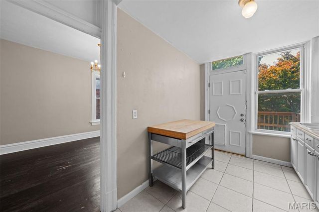 4036 Flad Avenue, St Louis, MO 63110