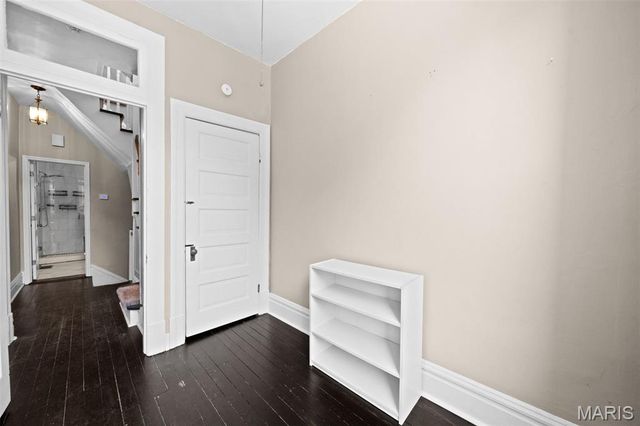 4036 Flad Avenue, St Louis, MO 63110