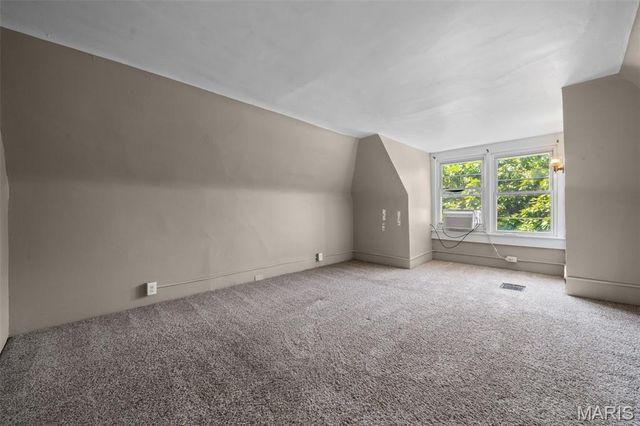 4036 Flad Avenue, St Louis, MO 63110