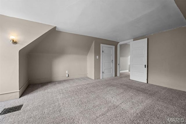 4036 Flad Avenue, St Louis, MO 63110