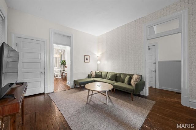 4036 Flad Avenue, St Louis, MO 63110