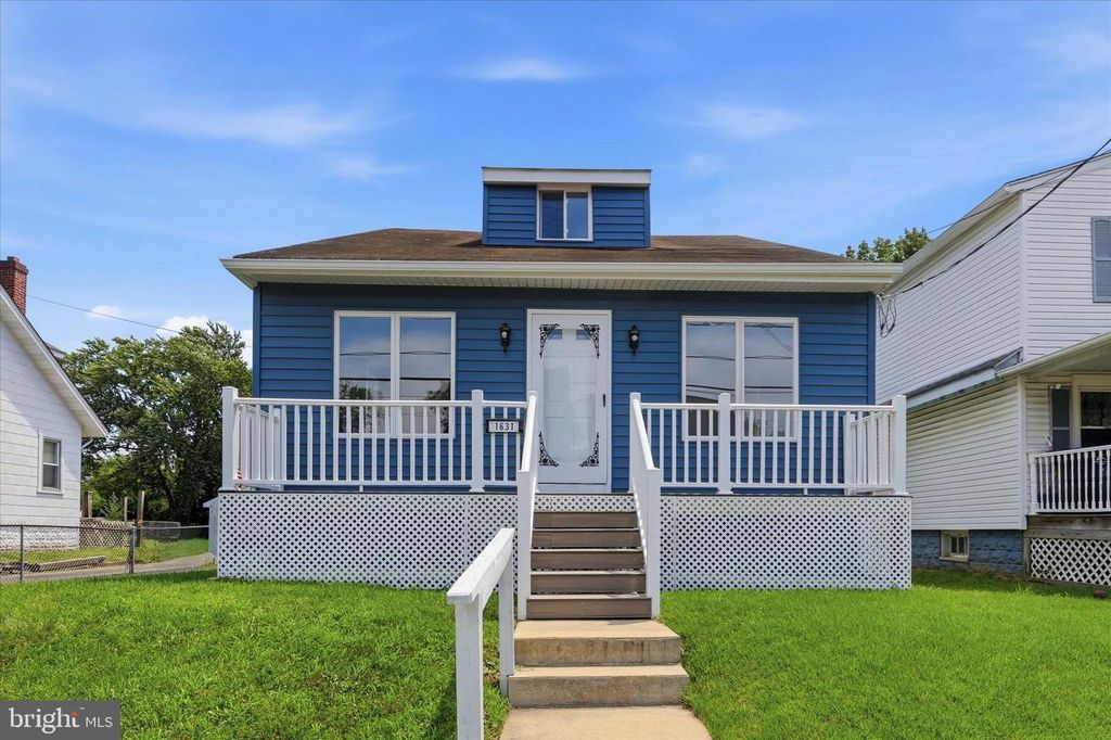 1631 MCCAY AVE, Upper Chichester, PA 19061
