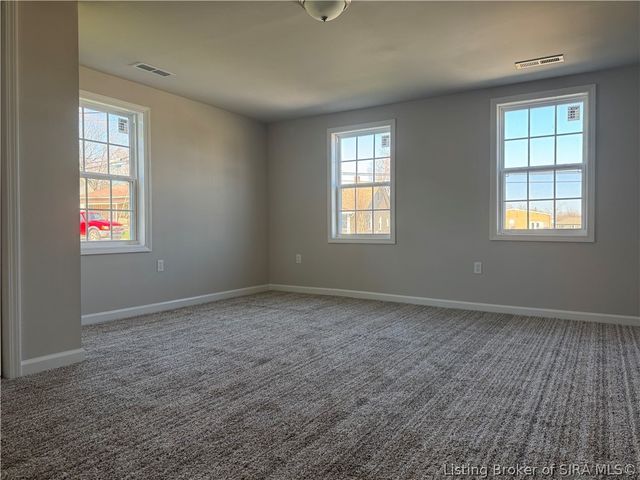 108 W Main St, Henryville, IN 47126