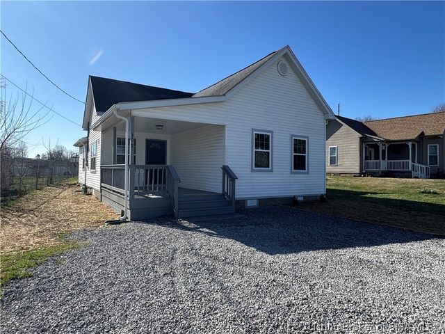 108 W Main St, Henryville, IN 47126