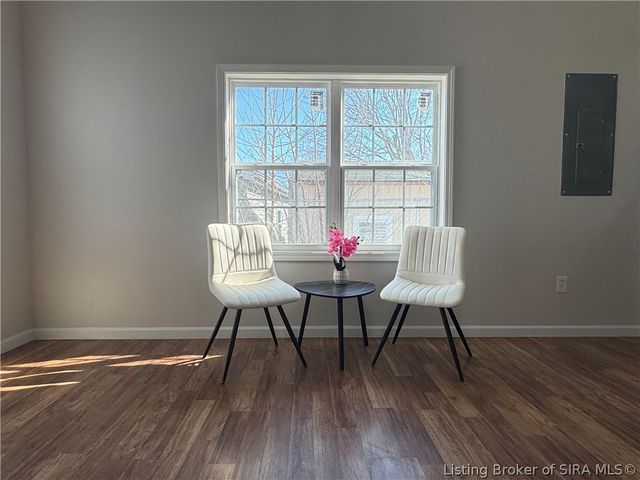 108 W Main St, Henryville, IN 47126