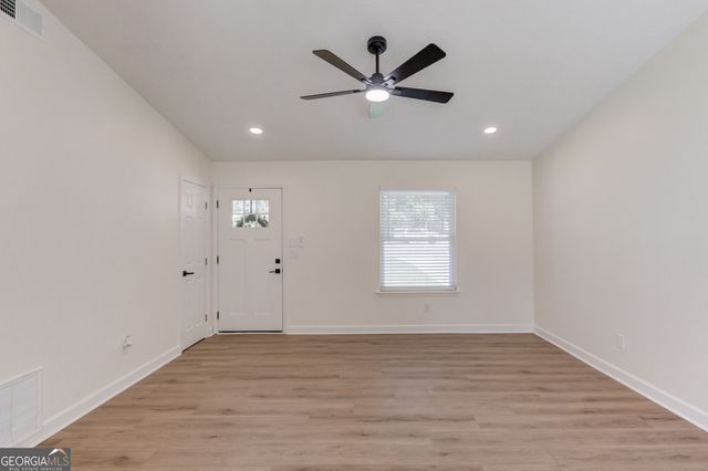 3622 Cainbridge Court, Lawrenceville, GA 30044