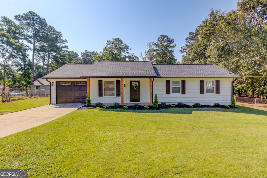 3622 Cainbridge Court, Lawrenceville, GA 30044