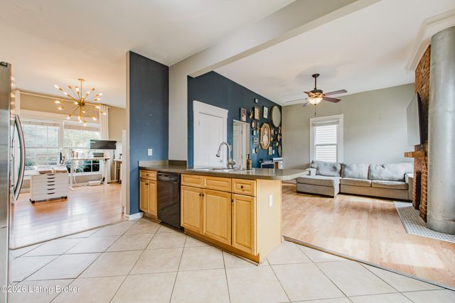 1348 S Floyd St, Louisville, KY 40208