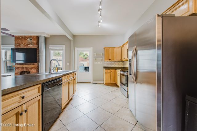 1348 S Floyd St, Louisville, KY 40208