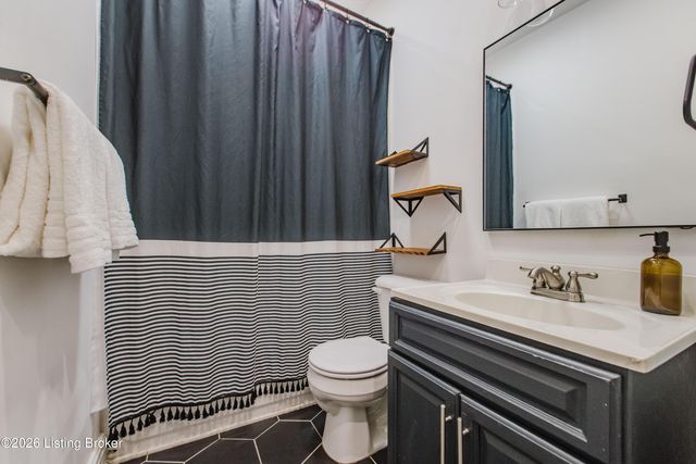 1348 S Floyd St, Louisville, KY 40208