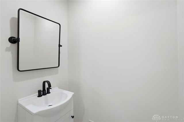 124 Englewood Road, Springfield, OH 45504