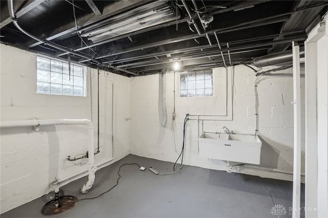 124 Englewood Road, Springfield, OH 45504