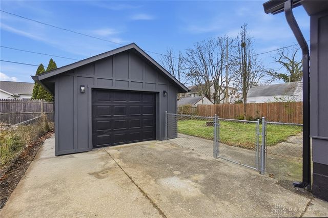 124 Englewood Road, Springfield, OH 45504