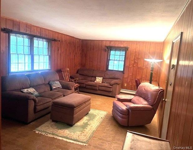 37 Sunset Drive, Shirley, NY 11967