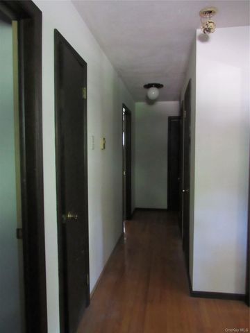 37 Sunset Drive, Shirley, NY 11967