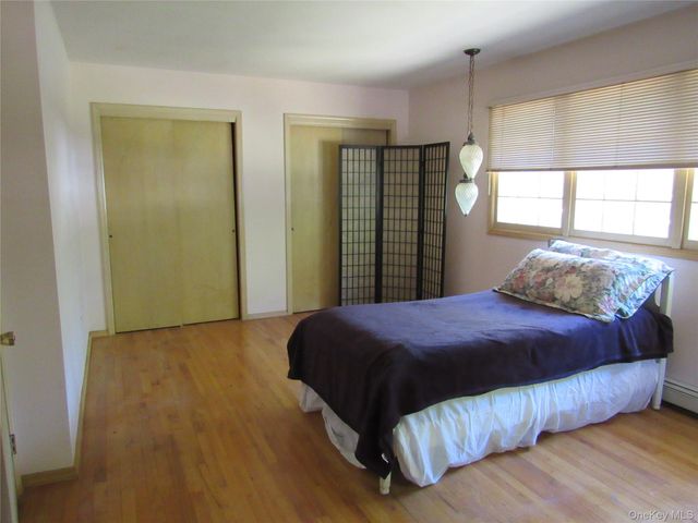 37 Sunset Drive, Shirley, NY 11967