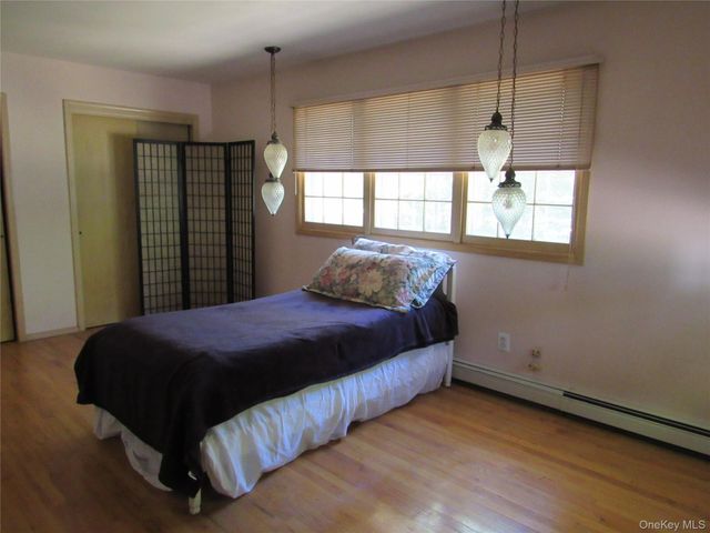 37 Sunset Drive, Shirley, NY 11967