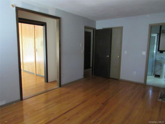 37 Sunset Drive, Shirley, NY 11967