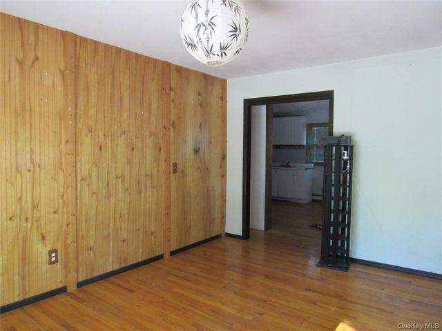 37 Sunset Drive, Shirley, NY 11967