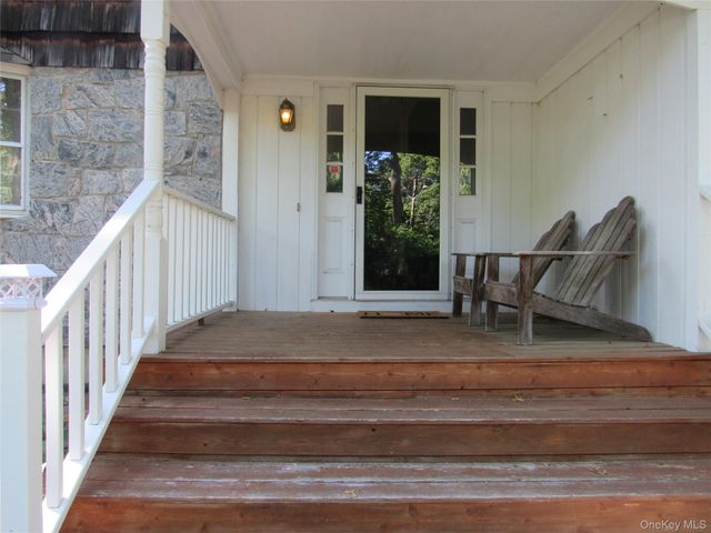 37 Sunset Drive, Shirley, NY 11967