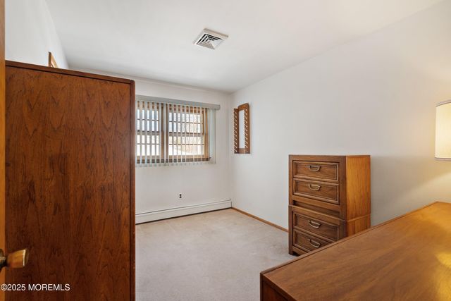 46 Mount Vernon Drive, Toms River, NJ 08755