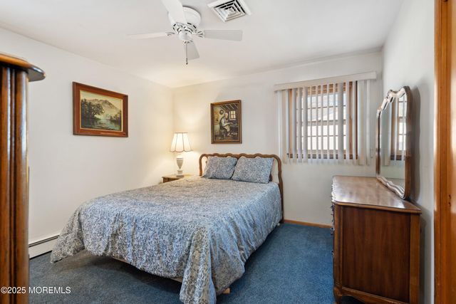 46 Mount Vernon Drive, Toms River, NJ 08755