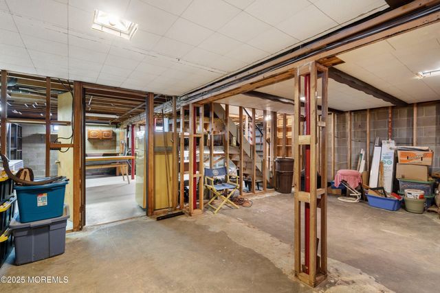 46 Mount Vernon Drive, Toms River, NJ 08755