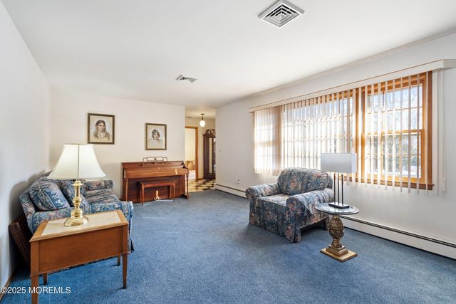 46 Mount Vernon Drive, Toms River, NJ 08755